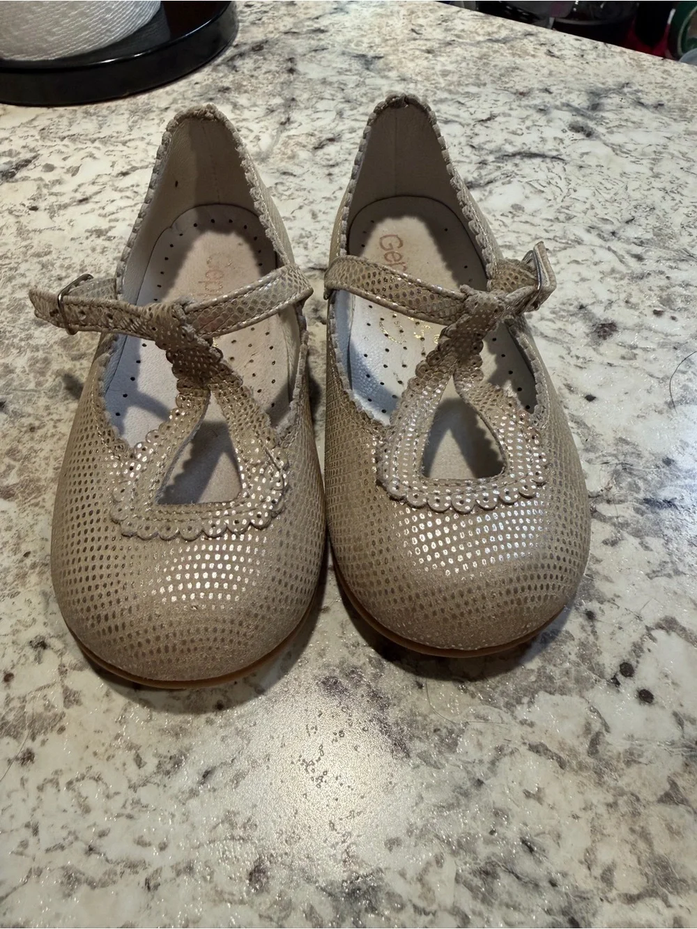 Girls Sparkle T-Strap Dress Shoes in Beige/Tan